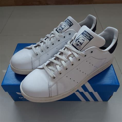 sepatu putih adidas original